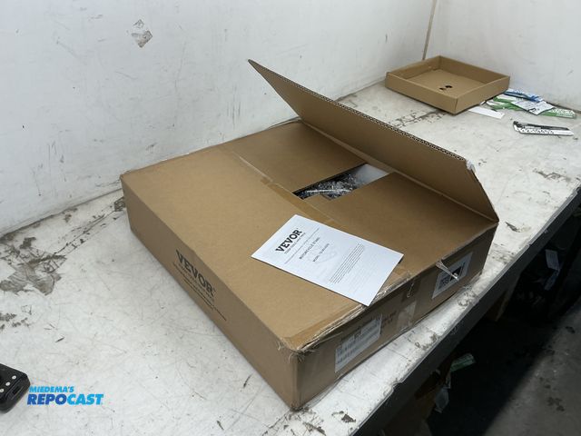 Lot 2-19453 - VEVOR Motorcycle Stand Lift, 850lbs Front Rear Combo Stand Lift Stand, Front and Rear Wheel Fork Sta...