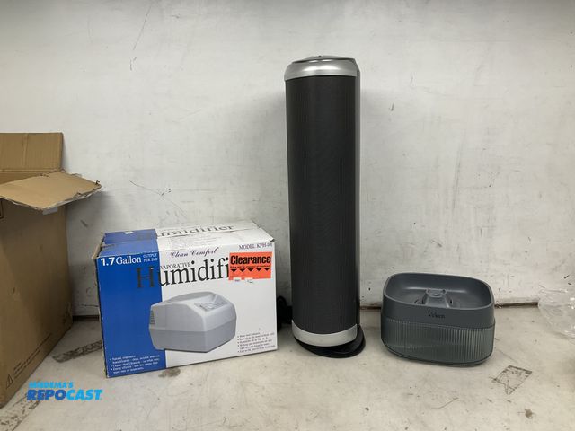 Lot 2-91105 - Lot of miscellaneous items including an evaporative humidifier, electric watering dog dish, and a bi...