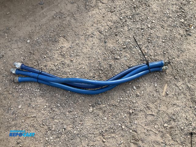 Lot 2-62776 - 3 pieces of 3/4" gas hose