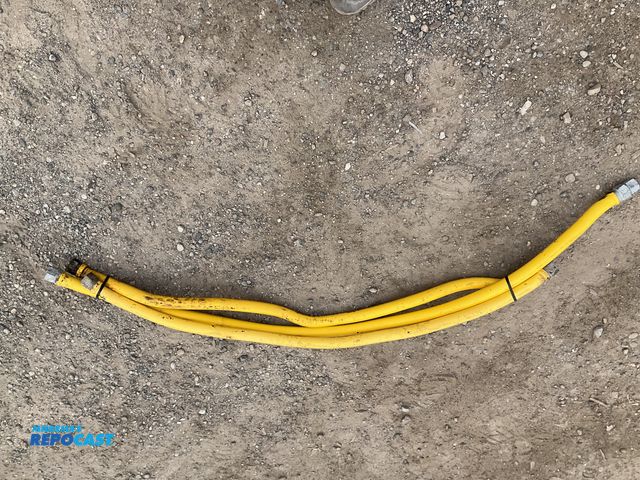 Lot 2-62797 - 3 pieces of 3/4" gas hose
