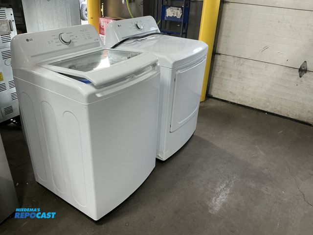 Lot 2-18939 - Lg Wt6105cw Washer & Dryer Set