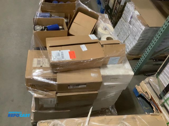 Lot 2-19597 - Misc. shipping labels