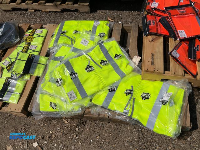 Lot 2-99409 - Lot of Tenacious ergodyne #8372 zipper sweatshirts work gear (large-Lime)
