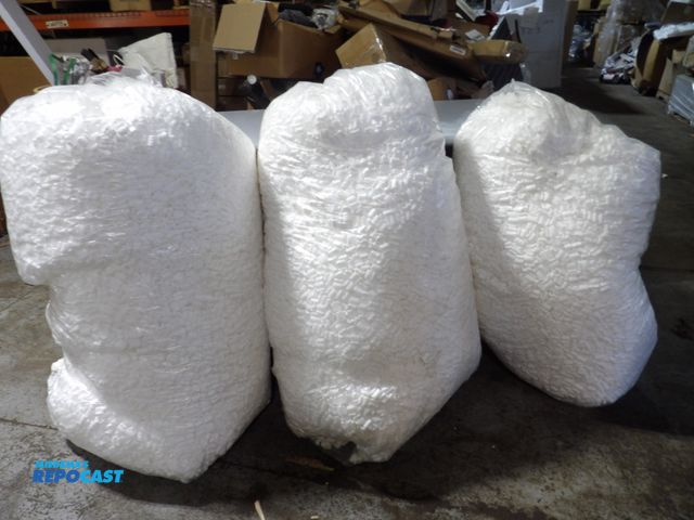 Lot 2-53953 - Lot of (3) Packages of Packing peanuts
20 cu ft bag Size each #56G768