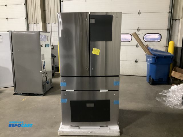 Lot 2-40442 - Scratch & Dent GE PGE29BYTEFS  Refrigerator/Freezer