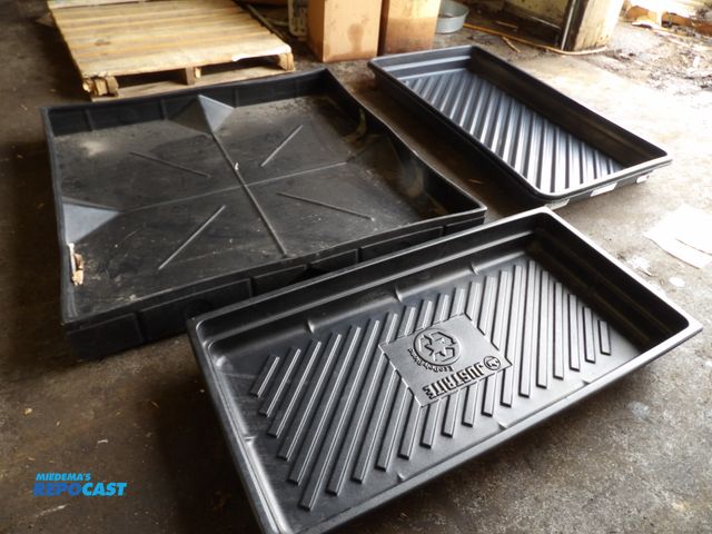 Lot 2-53279 - lot of (3) new asst. utility trays, (1) 24 x 48, (1) 28 x 30, (1) 4' x 4', black