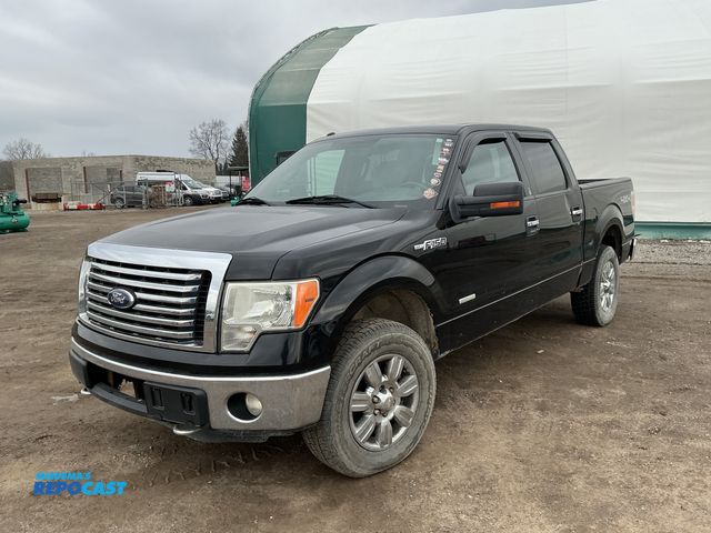 Lot 2-41962 - 2011 Ford F150 XLT SuperCrew 5.5-ft. Bed 4WD SuperCrew Short Box Pickup Truck 4x4