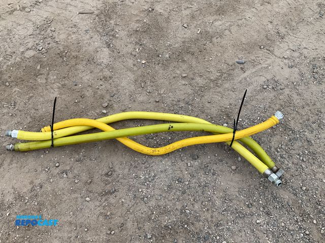 Lot 2-62796 - 3 pieces of 3/4" gas hose