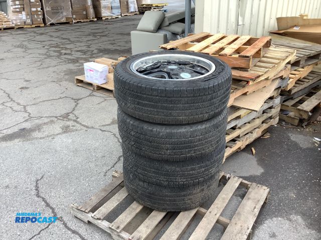 Lot 2-32803 - Set of (4) Forte 20” rims with Universal lug, 5x5 lug pattern on 265/50R20, needs tires