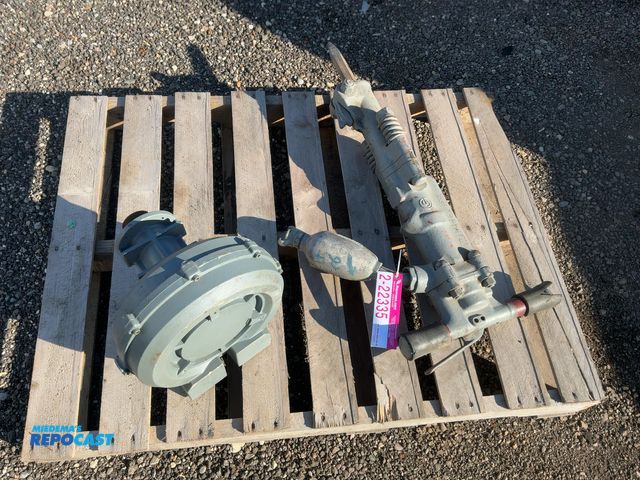 Lot 2-22335 - Lot of (1) CP Pneumatic Jackhammer and (1) Belt Driven Vacuum Blower, blower will not turn by hand