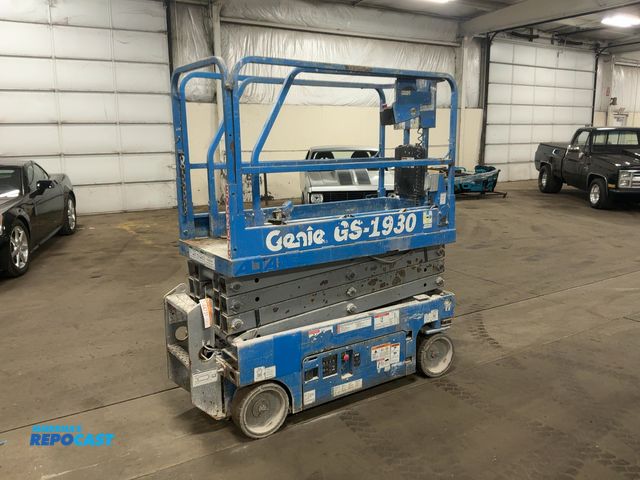 Lot 2-44731 - Genie GS-1930 Scissor Lift