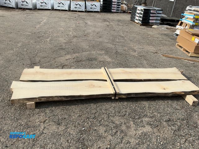 Repocast.com - Lot 2-25337 - 26043 8/4 maple boards with live edges 2 ...