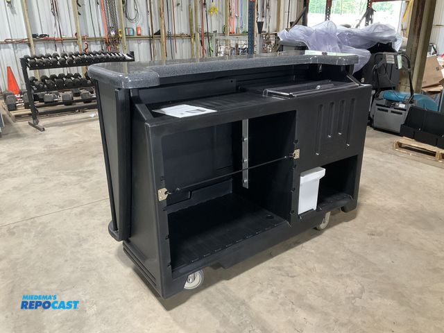 Lot 2-70855 - Cambro BAR650DS770