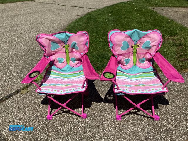 Lot 2-76448 - Two new Melissa &amp; Doug Sunny Patch Cutie Pie Butterfly Kids Folding Chairs.