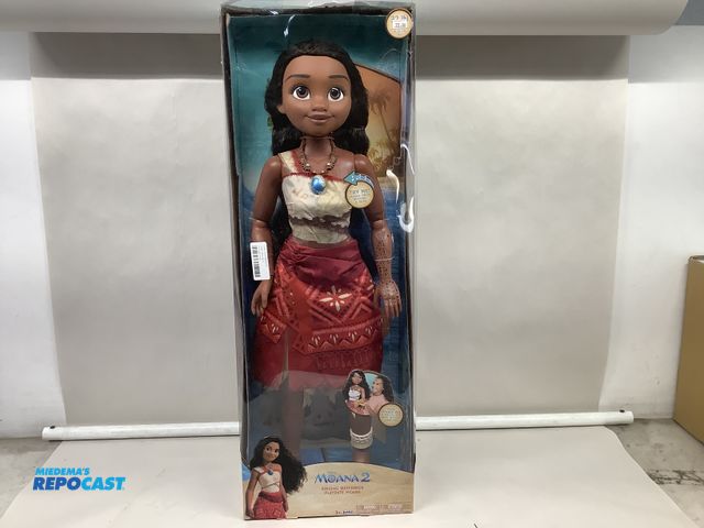 Lot 2-35772 - Moana Singing Wayfinder Playdate Doll