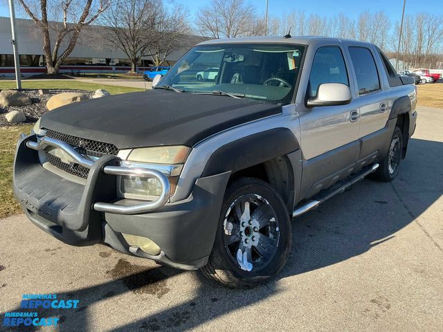 Lot 2-43211 - 2004 Chevrolet Avalanche 1500 4WD SUV 4x4