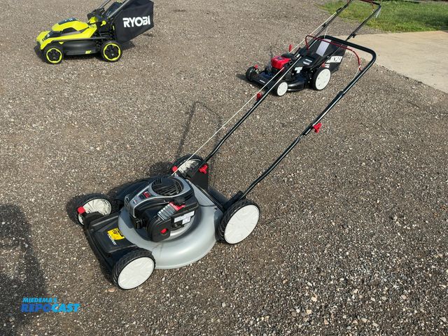 Lot 2-20976 - Murray 21" Push Mower