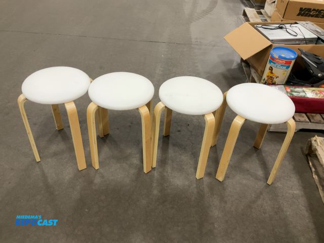 Lot 2-11214 - Lot of (4) Upholstered short stools, white/cream upholstery, lacquer finish.