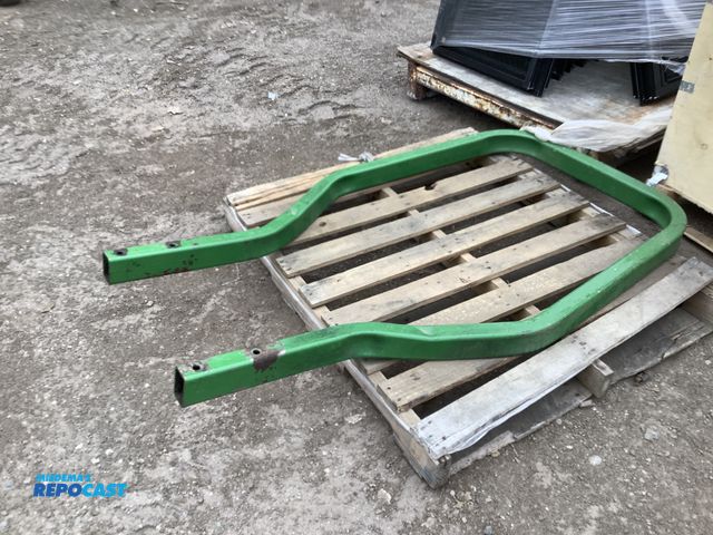 Lot 2-35241 - JohnDeere Rops
Part # 1928
Fits F-1145, 3215, 3235 and F900 Series