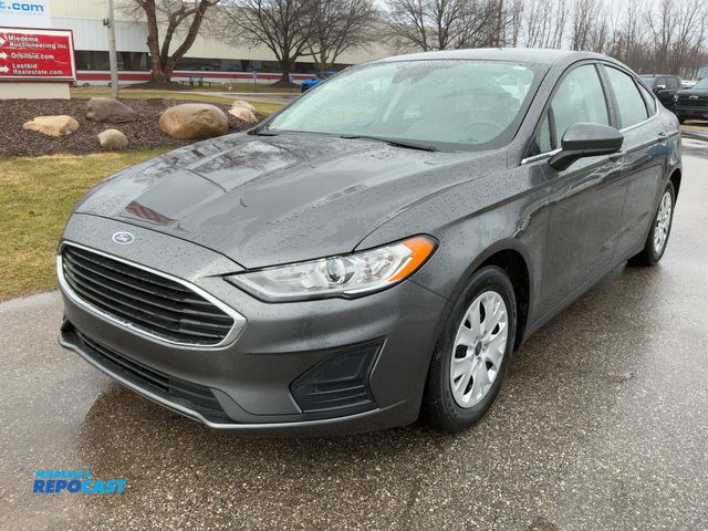 Lot 2-43649 - 2020 Ford Fusion S Sedan FWD