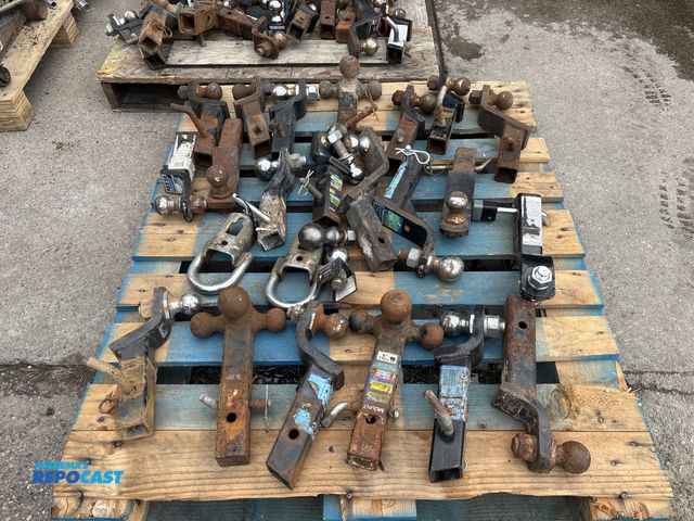 Lot 2-55514 - Skid of many used hitches
