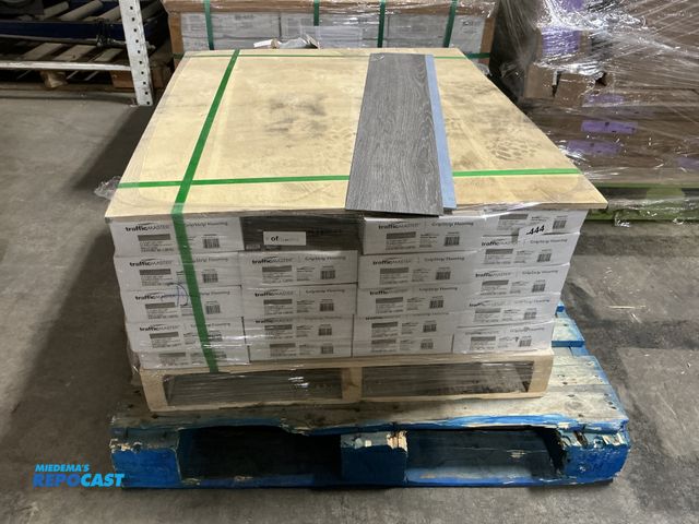 Lot 2-94787 - Lot of (19) boxes of traffic master - grip strip flooring. Alberta Spruce. 16 planks per box, 6” x 3...