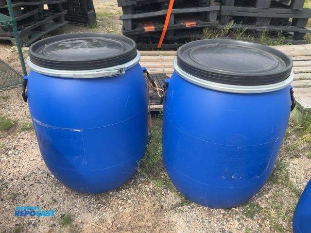 Lot 2-27255 - (2) 25 gal. blue plastic barrels with removable lids and locking rings - clean inside