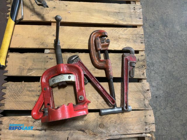 Lot 2-91321 - (1) Ridgid Bench Vise, Ridgid Pipe Cutter, Ridgid Pipe Wrench, and Toledo Pipe Wrench