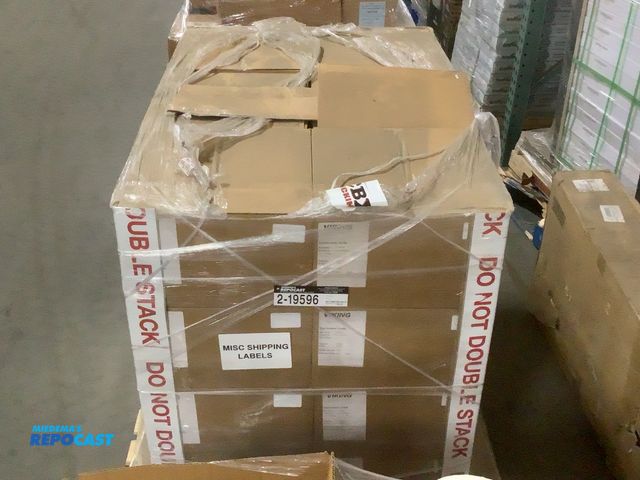 Lot 2-19596 - Misc shipping labels