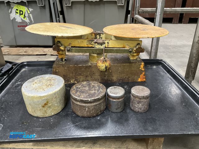 Lot 2-23904 - (1) vintage balance scale with weights