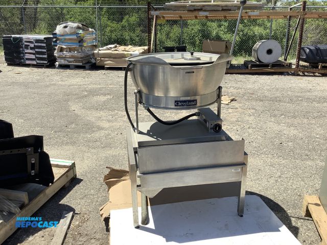 Lot 2-75261 - Cleveland range SET-15 Stainless Steel Restaurant tilt kettle