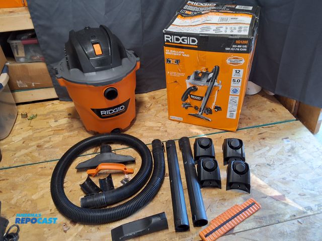 Lot 2-69515 - RIDGID 12 GALLON WET/DRY VACUUM (WORKS)