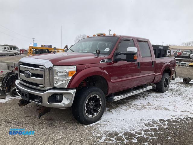 Lot 2-23348 - 2014 Ford F-250 Super Duty XLT Crew Cab Standard Box Pickup Truck 4x4