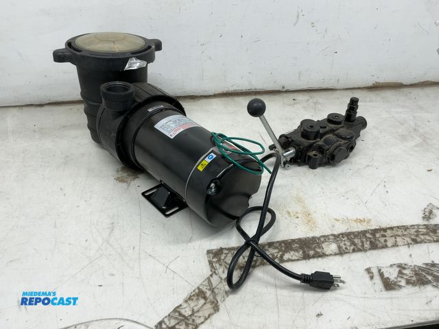 Lot 2-18961 - (1) Vevor HAP1100 Pool Pump and (1) Hydraulic Control Valve