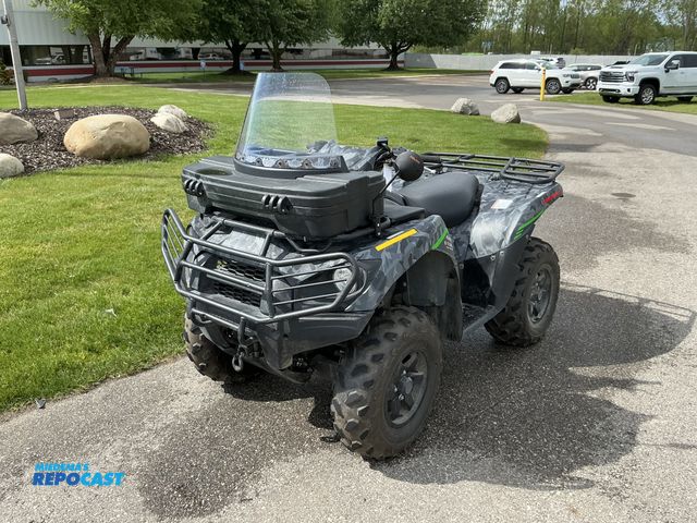 Lot 2-40984 - 2021 KAWASAKI KVF750 BRUTE FORCE Quad 4-Wheeler