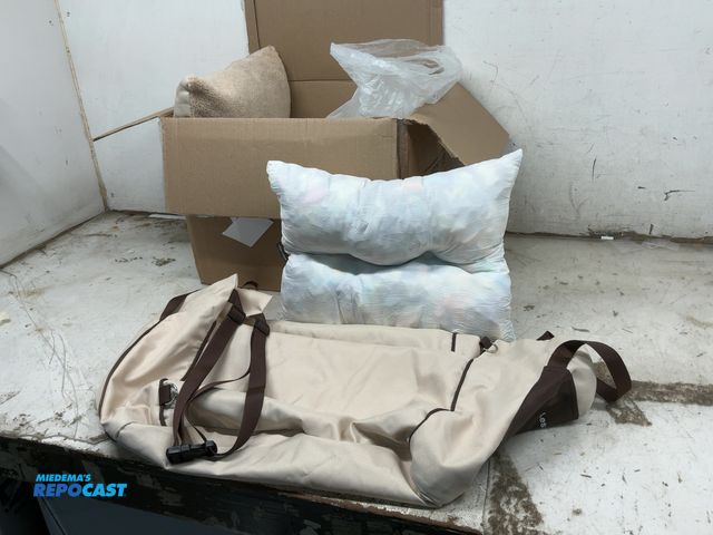 Lot 2-94355 - Lot of Lesure Items Including Lesure Bag Brown and Tan, and Pillows