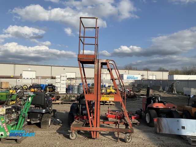Lot 2-94999 - 15’ Work Ladder with 4’ extension height model #HJM-3