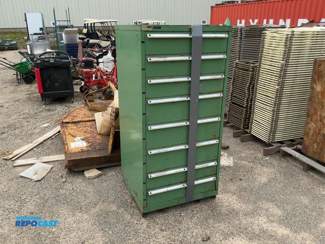Lot 2-18394 - Deluxe-Lista Corp. 8-Shelf Storage Unit