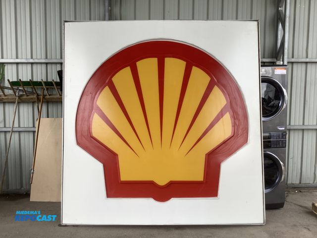 Repocast.com - Lot 2-65789 - 1 Shell Oil gas station sign- shows wear ...