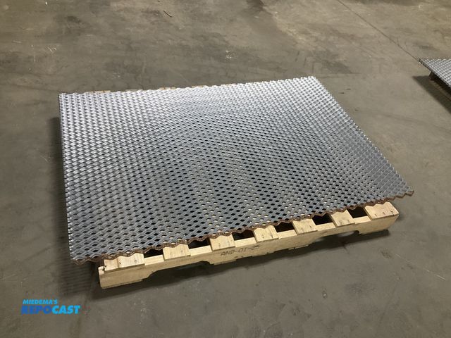 Lot 2-43250 - (5) sheets of expanded steel 37” x 56”, new/unused