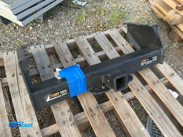 Lot 2-99296 - Curt commercial duty truck hitch receiver