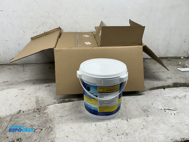 Lot 2-62810 - Lot of (12) new 11lbs mini buckets of blackshield chlorinating tablets