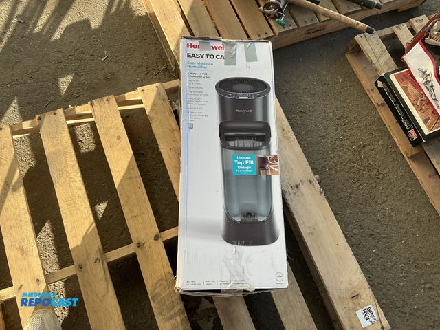 Lot 2-76377 - Honeywell Cool Moisture Dehumidifier