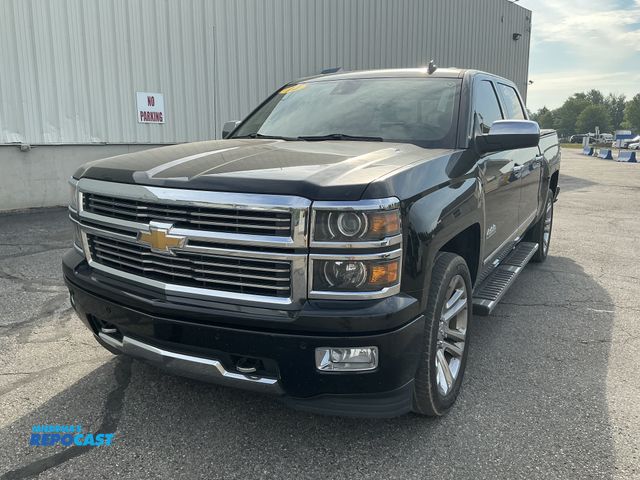 Lot 2-95930 - 2014 Chevrolet Silverado 1500 High Country Crew Cab Standard Box Pickup Truck 4x4