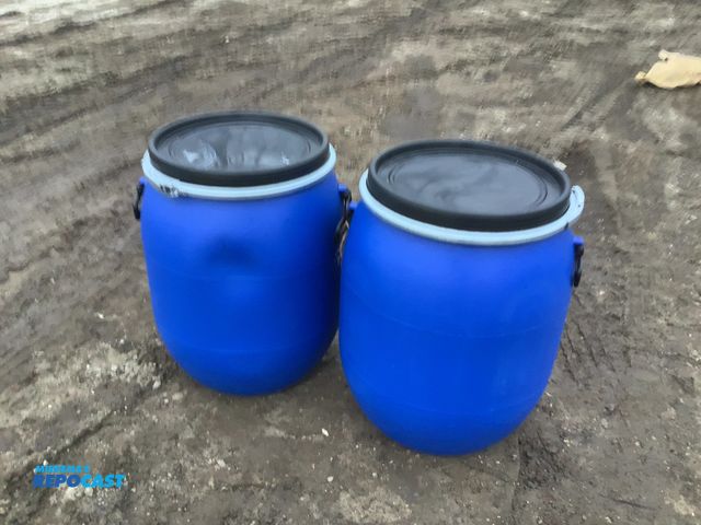 Lot 2-92554 - Lot of (2) 25gal. Blue Plastic Barrels w/ Removable lids and locking rings