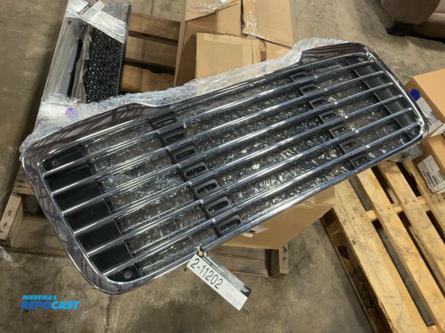 Lot 2-11202 - Lot of (2) New Takeoff 02-22 Freightliner M2 Chrome Grilles