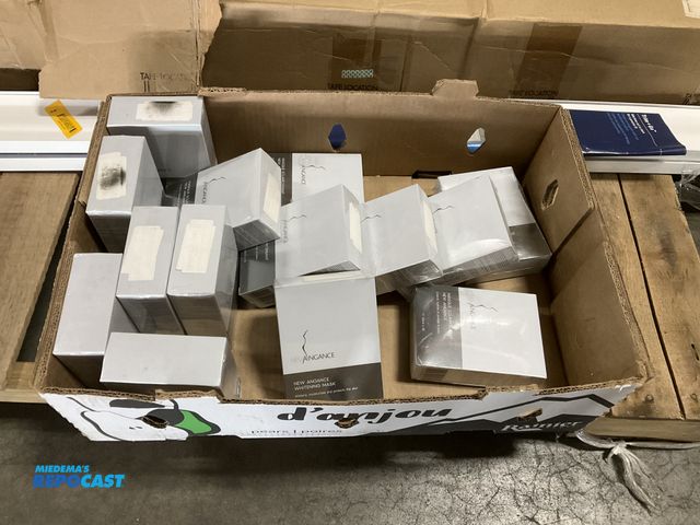 Lot 2-73454 - Box of new angance skin whitening masks