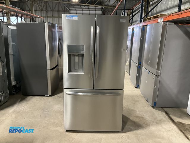 Lot 2-91188 - Scratch & Dent Free Standing Frigidaire gallery  GRFS2853AFF Refrigerator/Freezer