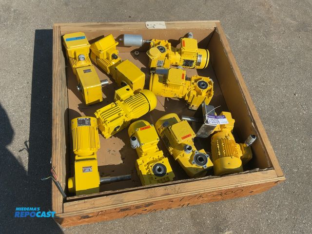 Lot 2-33039 - (9) Assorted Electric Motors Hooked to Gearboxes, Nord, Bauer, SM-Cyclo brands, 3 phase