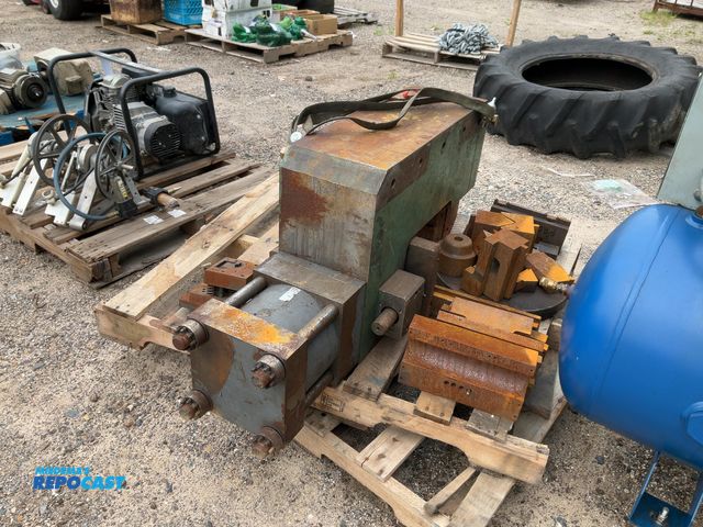Lot 2-96237 - Miller press 53RON-88.00-2.000-500-9 with parts including